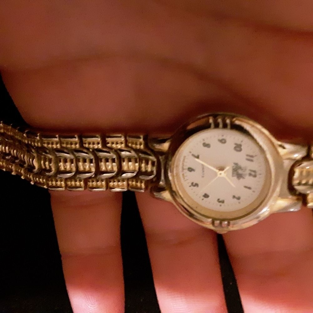 Golden L.A. STYLE watch - Picture 5 of 7